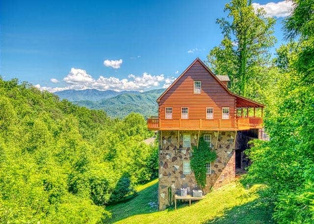 gorgeous cabin rental in the Smoky Mountains