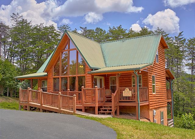 Mountain Majesty, a 4 bedroom cabin in Smoky Mountains.