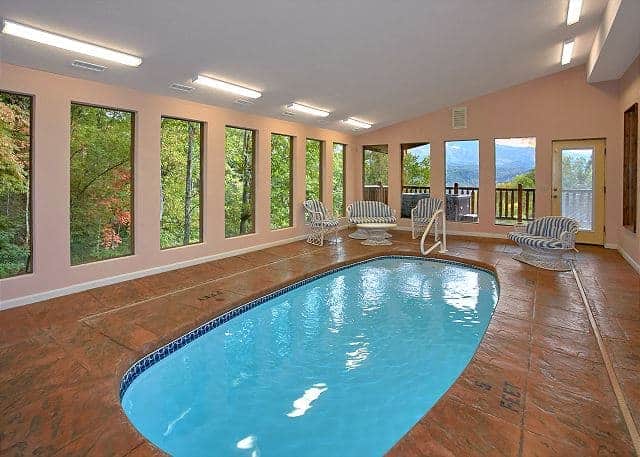 Splash Mountain, a Gatlinburg cabin with an indoor pool.