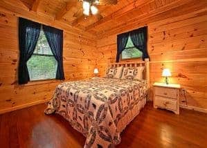 bedroom in 2 bedroom cabin